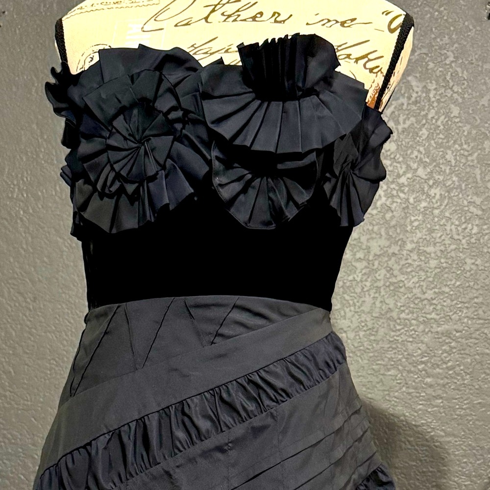 🖤 BCBGMAXAZRIA Black Strapless Fit & Flare Cocktail Dress – Size 0